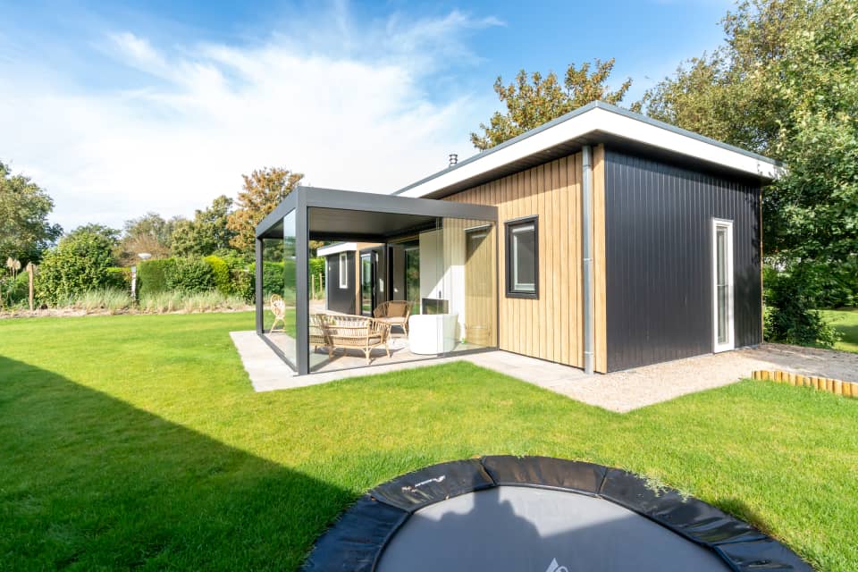 Bungalow met ruime privétuin in Zeeland